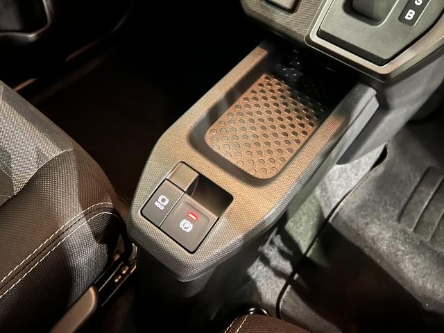 タフトＧ　ダーククロムベンチャー　走行２３３２キロ／社用車１年保証・走行距離無制限　サイドエアバック　クリアランスソナー　オートマチックハイビーム　オートライト　ＬＥＤヘッドライト　シートヒーター（埼玉県）の中古車