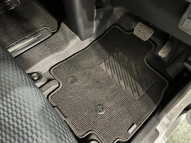 タントカスタムRS 走行5970キロ/LEDヘッドランプ/マット1年保証距離無制限 走行距離5970キロ 純正マット サイドエアバッグ LEDヘッドランプ アイドリングストップ シートヒーター 両側電動スライドドア オート格納式ドアミラー 電動パーキングブレーキ(埼玉県)の中古車