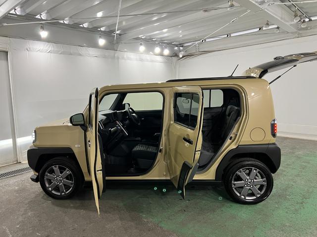 タフトGターボ ダーククロムベンチャー 走行8956キロ/マット1年保証距離無制限 走行距離8956キロ 純正マット サイドエアバッグ LEDヘッドランプ アイドリングストップ シートヒーター オート格納式ドアミラー 電動パーキングブレーキ(埼玉県)の中古車