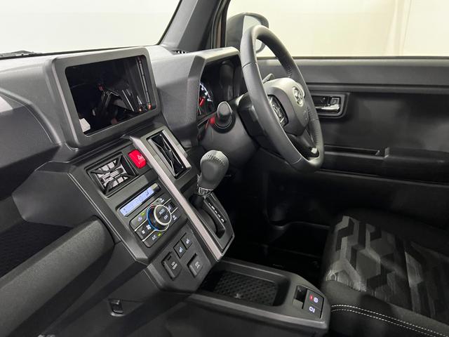 タフトGターボ ダーククロムベンチャー 走行8956キロ/マット1年保証距離無制限 走行距離8956キロ 純正マット サイドエアバッグ LEDヘッドランプ アイドリングストップ シートヒーター オート格納式ドアミラー 電動パーキングブレーキ(埼玉県)の中古車