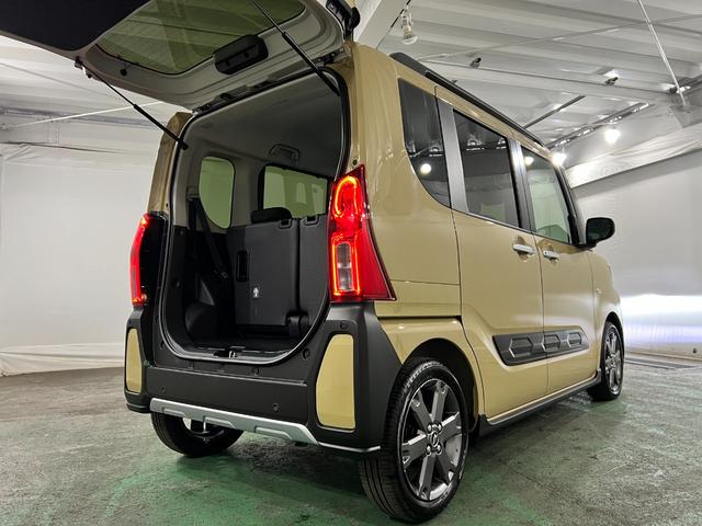 タントファンクロスターボリミテッド　走行１７５キロ／純正９型ＤＡ１年保証距離無制限　走行１７５キロ　純正ディスプレイオーディオ　バックカメラ　ブルートゥース　マット　サイドエアバッグ　ＬＥＤヘッドランプ　アイドリングストップ　シートヒーター　両側電動スライドドア（埼玉県）の中古車