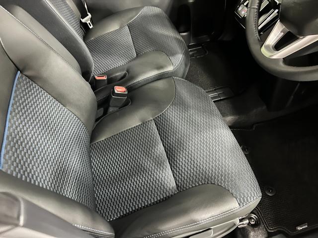タントカスタムRS 雹害/走行4223キロ/純正ナビ/バックカメラ1年保証距離無制限 走行距離4223キロ 純正フルセグナビ バックカメラ ブルートゥース 純正マット サイドエアバッグ LEDヘッドランプ アイドリングストップ シートヒーター 両側電動スライドドア(埼玉県)の中古車