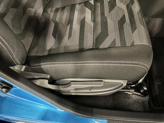 タフトG クロムベンチャー 車検整備付/走行2878キロ/純正ナビ1年保証距離無制限 走行距離2878キロ 純正フルセグナビ バックカメラ ドラレコ 純正マット サイドエアバッグ LEDヘッドランプ アイドリングストップ シートヒーター 電動パーキングブレーキ(埼玉県)の中古車