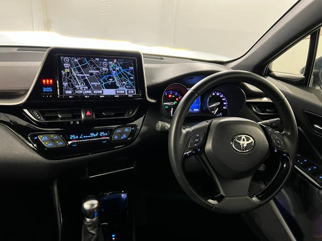 Ｃ−ＨＲ 中古車 Ｇ−Ｔ　走行４２１４９キロ／車検整備付／４ＷＤ／ナビ一年保証・走行距離無制限　フルセグナビ　Ｂｌｕｅｔｏｏｔｈ　バックカメラ　ドラレコ　クリアランスソナー　オートライト　ＬＥＤヘッドライト　アイドリングストップ