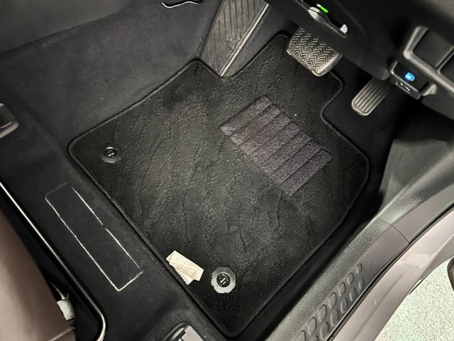 C−HRG−T 走行42149キロ/車検整備付/4WD/ナビ一年保証・走行距離無制限 フルセグナビ Bluetooth バックカメラ ドラレコ クリアランスソナー オートライト LEDヘッドライト アイドリングストップ(埼玉県)の中古車