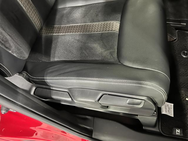 N−BOXカスタムG・EXターボホンダセンシング 走行37825キロ/ナビ1年保証距離無制限 走行距離37825キロ フルセグナビ バックカメラ ブルートゥース 純正マット サイドエアバッグ LEDヘッドランプ(埼玉県)の中古車