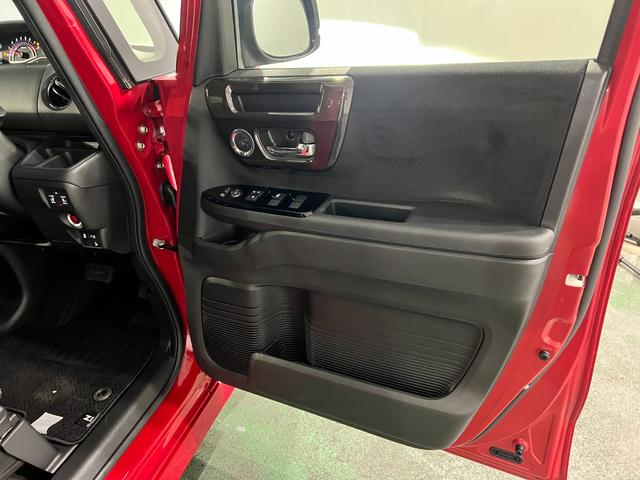 N−BOXカスタムG・EXターボホンダセンシング 走行37825キロ/ナビ1年保証距離無制限 走行距離37825キロ フルセグナビ バックカメラ ブルートゥース 純正マット サイドエアバッグ LEDヘッドランプ(埼玉県)の中古車