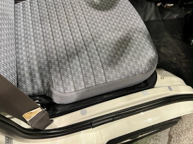 ハイゼットトラックエアコンパワステ スペシャル 走行96067キロ/車検整備付一年保証・走行距離無制限 走行96067キロ 車検整備付 5速マニュアル CDチューナー エアコンパワステ 運転席ゴムマット(埼玉県)の中古車
