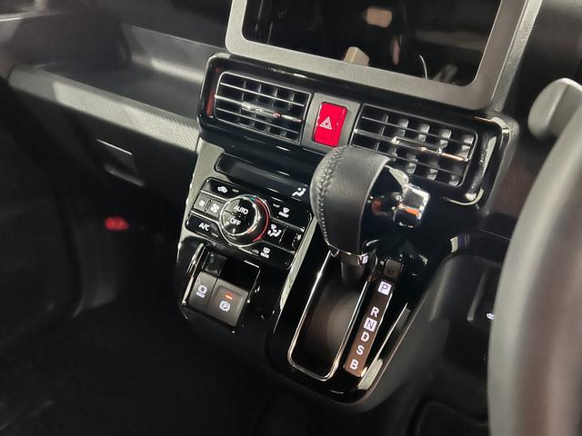 タントカスタムRS 走行46551キロ/LEDヘッドランプ/マット1年保証距離無制限 走行距離46551キロ 純正マット サイドエアバッグ LEDヘッドランプ アイドリングストップ シートヒーター 両側電動スライドドア オート格納式ドアミラー 電動パーキングブレーキ(埼玉県)の中古車