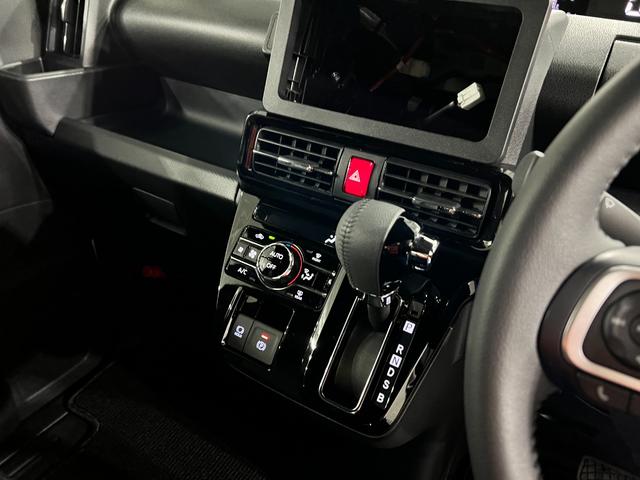 タントカスタムRS 走行9651キロ/LEDヘッドランプ/マット1年保証距離無制限 走行距離9651キロ 純正マット サイドエアバッグ LEDヘッドランプ アイドリングストップ シートヒーター 両側電動スライドドア オート格納式ドアミラー(埼玉県)の中古車