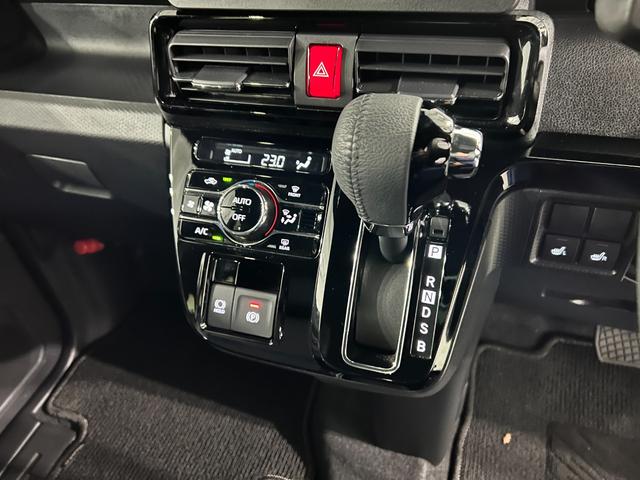 タントカスタムRS 走行17306キロ/社用車/両側電動スライド1年保証・走行距離無制限 サイドエアバック クリアランスソナー オートマチックハイビーム オートライト LEDヘッドライト ベンチシート シートヒーター 両側電動スライドドア(埼玉県)の中古車