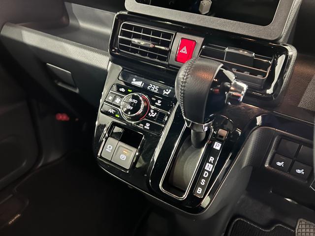 タントカスタムRS 走行6862キロ/LEDヘッドランプ/マット1年保証距離無制限 走行距離6862キロ 純正マット サイドエアバッグ LEDヘッドランプ アイドリングストップ シートヒーター 両側電動スライドドア オート格納式ドアミラー 電動パーキングブレーキ(埼玉県)の中古車