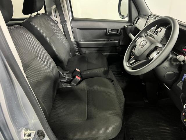 ハイゼットカーゴ 中古車 クルーズ　走行５２９８１キロ／車検整備付／４ＷＤ／ＥＴＣ一年保証・走行距離無制限　走行５２９８１キロ　車検整備付　ＥＴＣ　クリアランスソナー　オートライト　アイドリングストップ