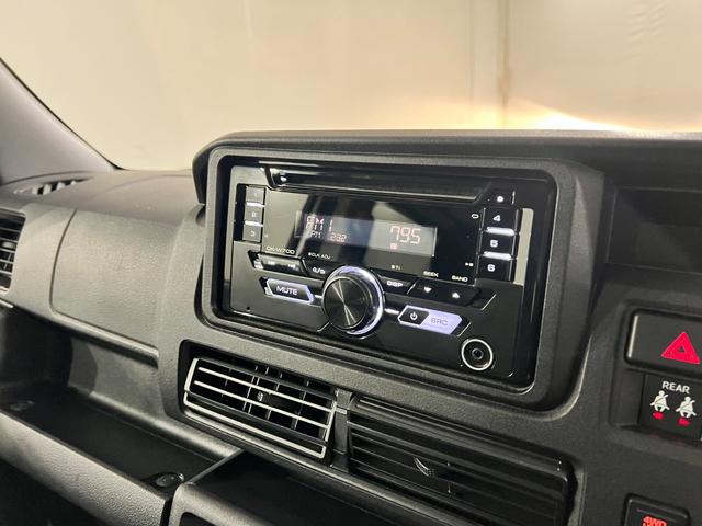 ハイゼットカーゴクルーズ 走行52981キロ/車検整備付/4WD/ETC一年保証・走行距離無制限 走行52981キロ 車検整備付 ETC クリアランスソナー オートライト アイドリングストップ(埼玉県)の中古車