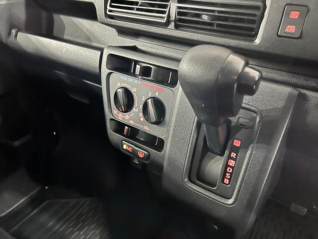 ハイゼットカーゴクルーズ 走行52981キロ/車検整備付/4WD/ETC一年保証・走行距離無制限 走行52981キロ 車検整備付 ETC クリアランスソナー オートライト アイドリングストップ(埼玉県)の中古車