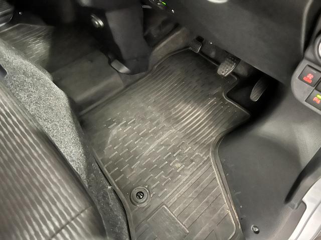 ハイゼットカーゴクルーズ 走行52981キロ/車検整備付/4WD/ETC一年保証・走行距離無制限 走行52981キロ 車検整備付 ETC クリアランスソナー オートライト アイドリングストップ(埼玉県)の中古車