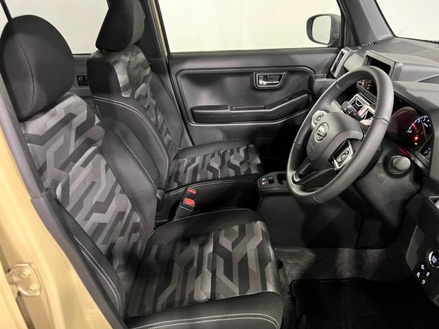 タフト 中古車 Ｇターボ　ダーククロムベンチャー　走行１９９１８キロ／マット１年保証距離無制限　走行距離１９９１８キロ　純正マット　サイドエアバッグ　ＬＥＤヘッドランプ　アイドリングストップ　シートヒーター　オート格納式ドアミラー　電動パーキングブレーキ