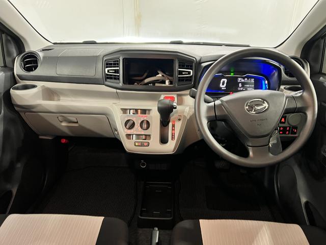 ミライースＸ　ＳＡIII　走行５８９７キロ／ＬＥＤヘッドランプ／マット１年保証距離無制限　走行距離５８９７キロ　純正マット　助手席エアバッグ　クリアランスソナー　オートライト　ＬＥＤヘッドランプ　アイドリングストップ　キーレスエントリー　スマートアシスト３（埼玉県）の中古車