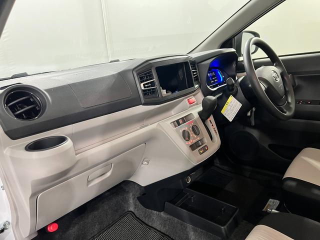 ミライースＸ　ＳＡIII　走行５８９７キロ／ＬＥＤヘッドランプ／マット１年保証距離無制限　走行距離５８９７キロ　純正マット　助手席エアバッグ　クリアランスソナー　オートライト　ＬＥＤヘッドランプ　アイドリングストップ　キーレスエントリー　スマートアシスト３（埼玉県）の中古車
