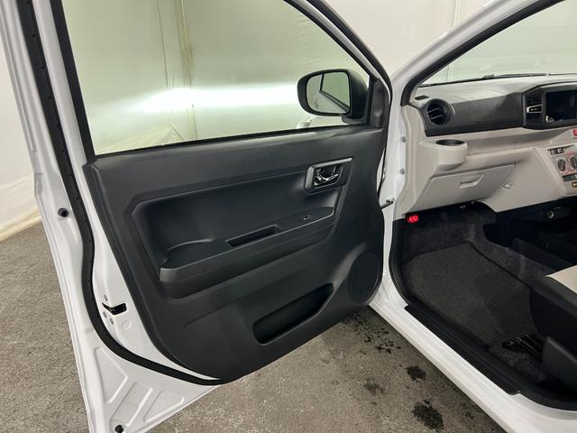 ミライースＸ　ＳＡIII　走行５８９７キロ／ＬＥＤヘッドランプ／マット１年保証距離無制限　走行距離５８９７キロ　純正マット　助手席エアバッグ　クリアランスソナー　オートライト　ＬＥＤヘッドランプ　アイドリングストップ　キーレスエントリー　スマートアシスト３（埼玉県）の中古車