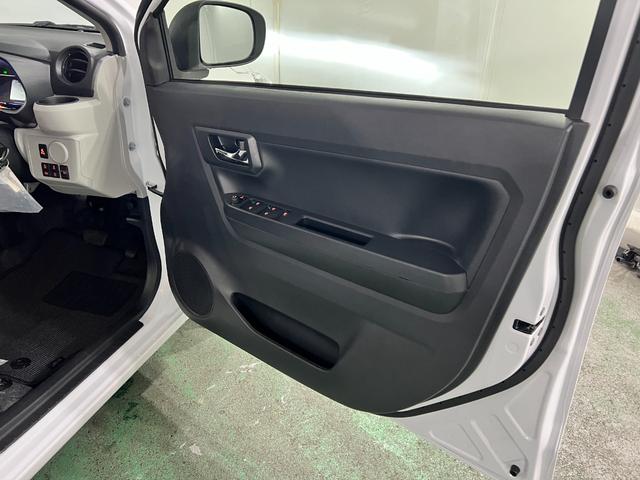ミライースＸ　ＳＡIII　走行５８９７キロ／ＬＥＤヘッドランプ／マット１年保証距離無制限　走行距離５８９７キロ　純正マット　助手席エアバッグ　クリアランスソナー　オートライト　ＬＥＤヘッドランプ　アイドリングストップ　キーレスエントリー　スマートアシスト３（埼玉県）の中古車