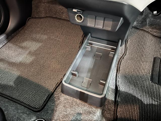 ミライースＸ　ＳＡIII　走行５８９７キロ／ＬＥＤヘッドランプ／マット１年保証距離無制限　走行距離５８９７キロ　純正マット　助手席エアバッグ　クリアランスソナー　オートライト　ＬＥＤヘッドランプ　アイドリングストップ　キーレスエントリー　スマートアシスト３（埼玉県）の中古車
