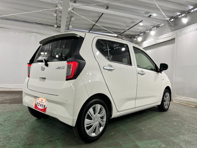 ミライースX SAIII 走行274キロ/純正フルセグナビ/純正マット1年保証距離無制限 走行距離274キロ 純正フルセグナビ ブルートゥース 純正マット クリアランスソナー オートライト LEDヘッドランプ アイドリングストップ 電動格納式ドアミラー(埼玉県)の中古車
