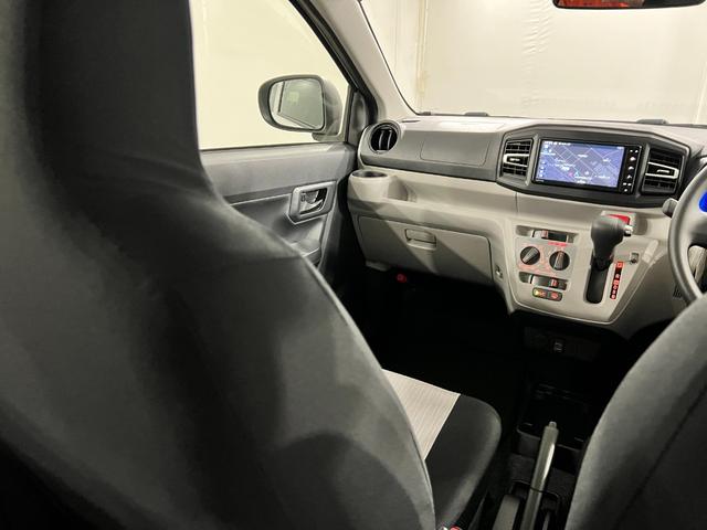 ミライースX SAIII 走行274キロ/純正フルセグナビ/純正マット1年保証距離無制限 走行距離274キロ 純正フルセグナビ ブルートゥース 純正マット クリアランスソナー オートライト LEDヘッドランプ アイドリングストップ 電動格納式ドアミラー(埼玉県)の中古車