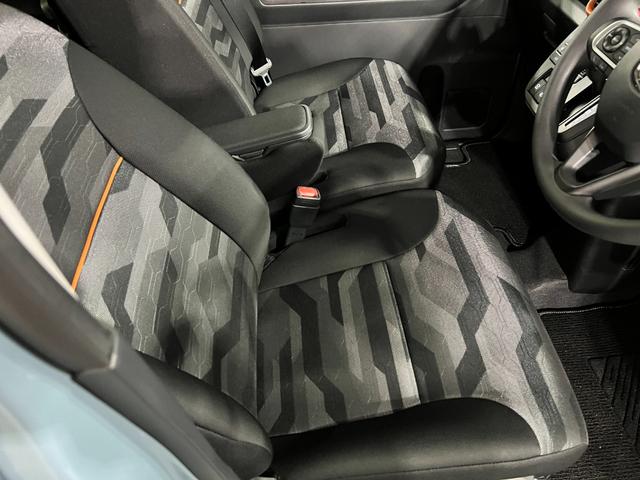 タントファンクロスリミテッド 走行16キロ/展示車試乗車1年保証・走行距離無制限 サイドエアバック クリアランスソナー オートマチックハイビーム オートライト LEDヘッドライト ベンチシート シートヒーター 両側電動スライドドア(埼玉県)の中古車