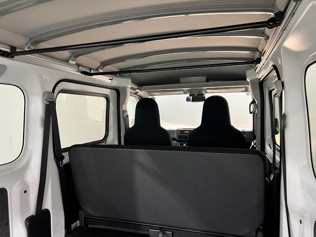 ハイゼットカーゴDX MT車/走行5094キロ/FMAMラジオ/マット1年保証距離無制限 走行距離5094キロ マット 助手席エアバッグ クリアランスソナー オートライト アイドリングストップ 両側スライドドア(埼玉県)の中古車