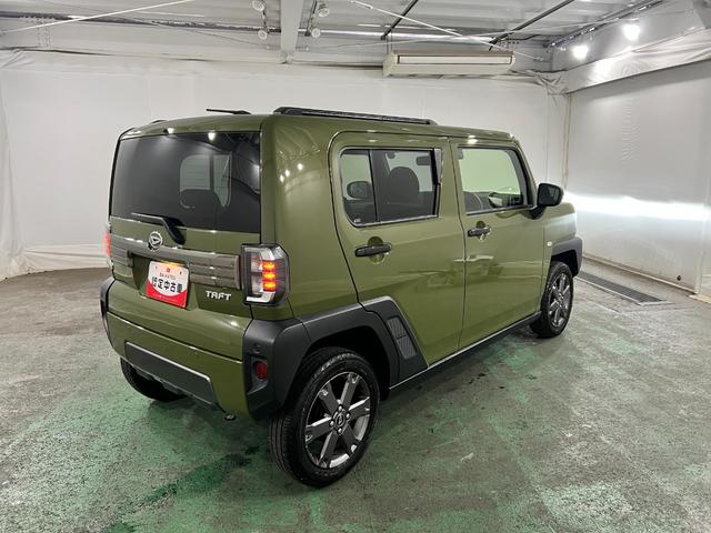 タフトGターボ ダーククロムベンチャー 走行22639キロ/マット1年保証距離無制限 走行距離22639キロ 純正マット サイドエアバッグ LEDヘッドランプ アイドリングストップ シートヒーター オート格納式ドアミラー 電動パーキングブレーキ(埼玉県)の中古車