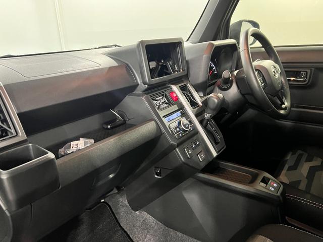 タフトGターボ ダーククロムベンチャー 走行22639キロ/マット1年保証距離無制限 走行距離22639キロ 純正マット サイドエアバッグ LEDヘッドランプ アイドリングストップ シートヒーター オート格納式ドアミラー 電動パーキングブレーキ(埼玉県)の中古車