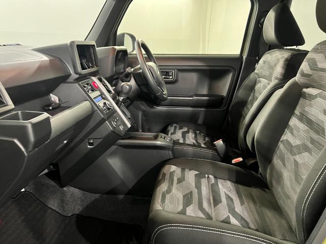 タフトGターボ ダーククロムベンチャー 走行22639キロ/マット1年保証距離無制限 走行距離22639キロ 純正マット サイドエアバッグ LEDヘッドランプ アイドリングストップ シートヒーター オート格納式ドアミラー 電動パーキングブレーキ(埼玉県)の中古車