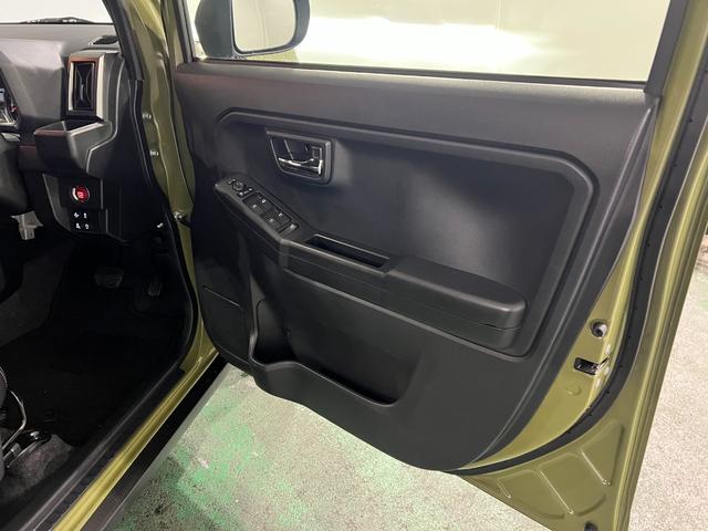 タフトGターボ ダーククロムベンチャー 走行22639キロ/マット1年保証距離無制限 走行距離22639キロ 純正マット サイドエアバッグ LEDヘッドランプ アイドリングストップ シートヒーター オート格納式ドアミラー 電動パーキングブレーキ(埼玉県)の中古車