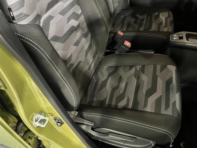 タフトGターボ ダーククロムベンチャー 走行22639キロ/マット1年保証距離無制限 走行距離22639キロ 純正マット サイドエアバッグ LEDヘッドランプ アイドリングストップ シートヒーター オート格納式ドアミラー 電動パーキングブレーキ(埼玉県)の中古車