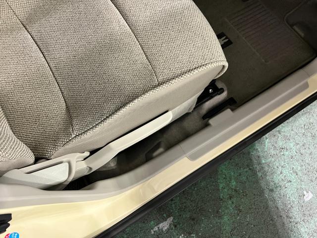 アルトラパンＳ　走行４９４８１キロ／フルセグナビ／全周囲カメラ１年保証距離無制限　走行距離４９４８１キロ　フルセグナビ　全周囲モニター　ブルートゥース　純正マット　助手席エアバッグ　ＬＥＤヘッドランプ　アイドリングストップ　シートヒーター（埼玉県）の中古車