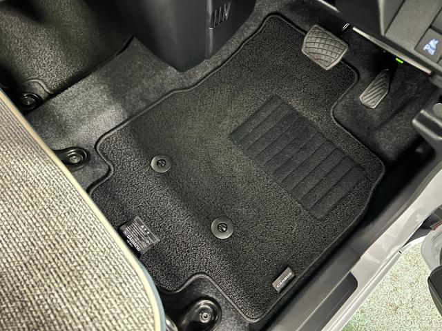 ムーヴキャンバスストライプスＧターボ　車検整備付／走行１２０５９キロ１年保証距離無制限　走行距離１２０５９キロ　純正フルセグナビ　バックカメラ　ドラレコ　純正マット　サイドエアバッグ　ＬＥＤヘッドランプ　アイドリングストップ　シートヒーター　両側電動スライドドア（埼玉県）の中古車