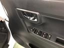 １年保証距離無制限　走行距離８９０４キロ　ＣＤチューナー　純正カーペットマット　助手席エアバッグ　クリアランスソナー　オートマチックハイビーム　オートライト　ＬＥＤヘッドランプ　アイドリングストップ（埼玉県）の中古車
