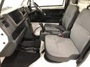 １年保証距離無制限　走行距離５５５８キロ　４ＷＤ　車検整備付　ＦＭＡＭラジオ　純正フロアマット　助手席エアバッグ　マニュアルエアコン（埼玉県）の中古車
