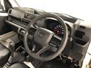 １年保証距離無制限　走行距離３０８５キロ　４ＷＤ　ＭＴ車　ＦＭＡＭラジオ　純正フロアマット　助手席エアバッグ　クリアランスソナー　オートライト　アイドリングストップ（埼玉県）の中古車