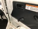 一年保証・走行距離無制限 走行66608キロ 助手席エアバック 純正カーペットマット 4WD 5速MT(埼玉県)の中古車