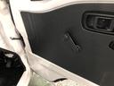 １年保証距離無制限　走行距離９８８キロ　４ＷＤ　ＦＭＡＭラジオ　純正フロアマット　助手席エアバッグ　クリアランスソナー　アイドリングストップ　マニュアルエアコン（埼玉県）の中古車