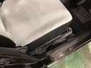 1年保証距離無制限 走行距離112221キロ CDチューナー 純正カーペットマット 助手席エアバッグ アイドリングストップ ドリンクホルダー マニュアルエアコン キーレスエントリー(埼玉県)の中古車