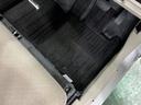 １年保証距離無制限　走行距離７４６８キロ　ＣＤチューナー　純正カーペットマット　助手席エアバッグ　アイドリングストップ　電動格納式ドアミラー（埼玉県）の中古車