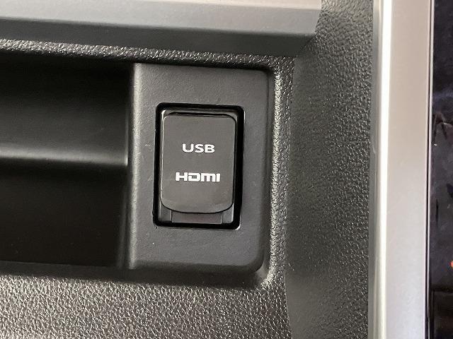 タントカスタムＲＳ　トップエディションＳＡIIスマアシ　ミラクルオープンドア　両側オートスライドドア　ステアリングスイッチ　ＵＳＢ接続端子　Ｐスタート　エコアイドル　横滑り防止機能　誤発進抑制機能　Ｂカメラ　キーフリー（神奈川県）の中古車
