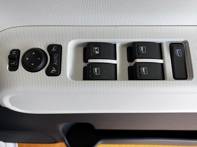 ムーヴキャンバスストライプスＧサポカーＳワイド適合　Ｂカメラ　ＵＳＢ接続端子　電動パーキングブレーキ　シートヒーター　両側オートスライドドア　Ｐスタート　ステアリングスイッチ　コーナーセンサー　ホッとカップホルダー　キーフリー（神奈川県）の中古車