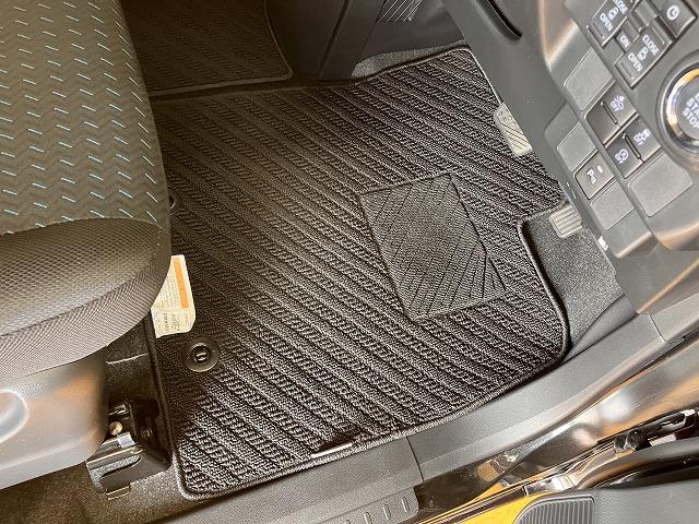 トールカスタムＧ　ターボサポカーＳワイド適合　Ｂカメラ　両側オートスライドドア　全車速追従機能付ＡＣＣ　ステアリングスイッチ　ＵＳＢ接続端子　電動パーキングブレーキ　コーナーセンサー　Ｐスタート　電動格納ミラー　キーフリー（神奈川県）の中古車