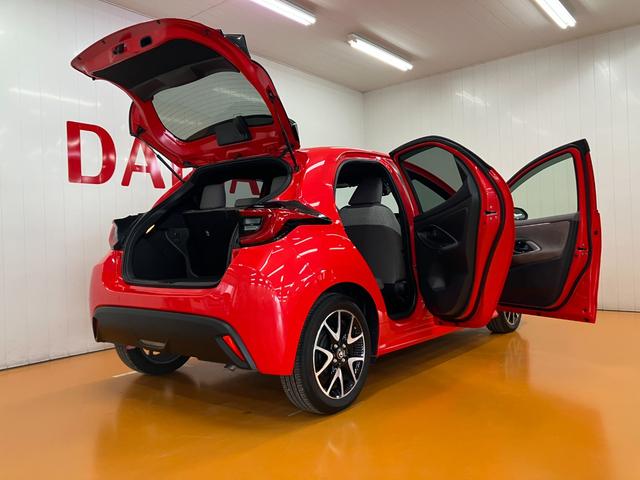 ヤリスハイブリッドZ衝突被害軽減ブレーキシステム レーダークルーズコントロール マルチメディアオーディオ USB接続端子 シートヒーター ナノイー空気清浄機 全周囲カメラ SOSスイッチ ブラインドスポットモニター(神奈川県)の中古車