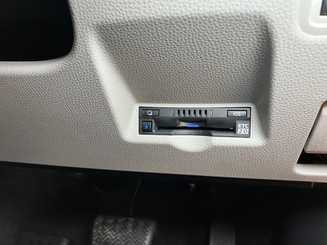 ヤリスハイブリッドZ衝突被害軽減ブレーキシステム レーダークルーズコントロール マルチメディアオーディオ USB接続端子 シートヒーター ナノイー空気清浄機 全周囲カメラ SOSスイッチ ブラインドスポットモニター(神奈川県)の中古車