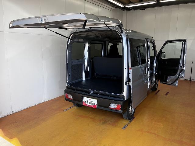 ハイゼットカーゴＤＸサポカーＳワイド適合　ディスプレイオーディオ　エアコン　アクセサリーソケット　コーナーセンサー　アイドリングストップ　光軸調整ダイヤル　横滑り防止機能　誤発進抑制機能　パワーウインドウ　キーレス（神奈川県）の中古車